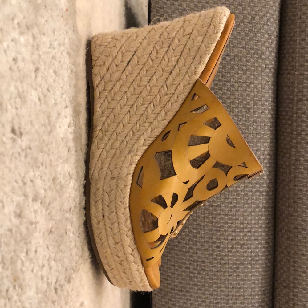 Sandal heels